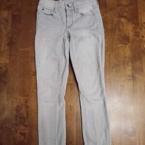 Gap ~ Sz 24” Light Grey Jeans ~ Excellent Condition